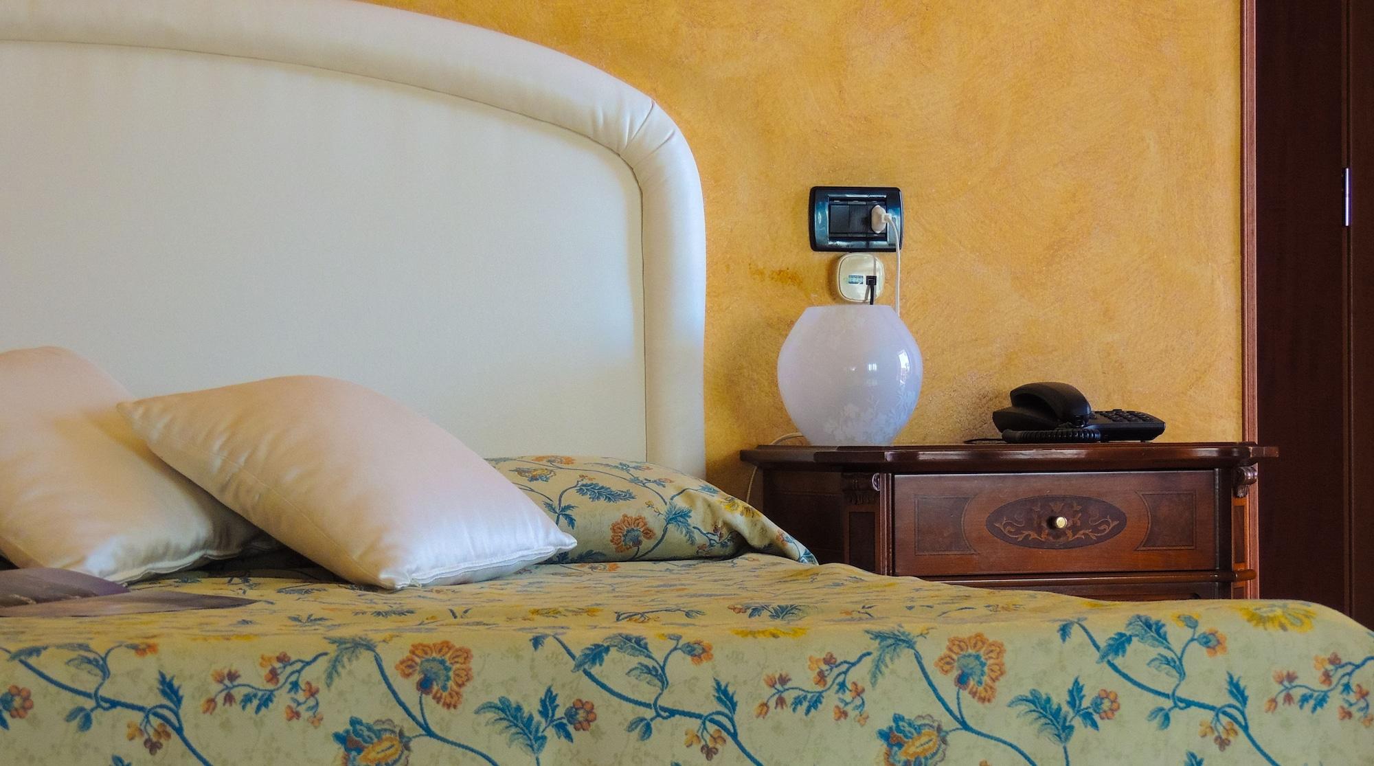 Hotel Lungomare ريجّو دي كالابريا المظهر الخارجي الصورة