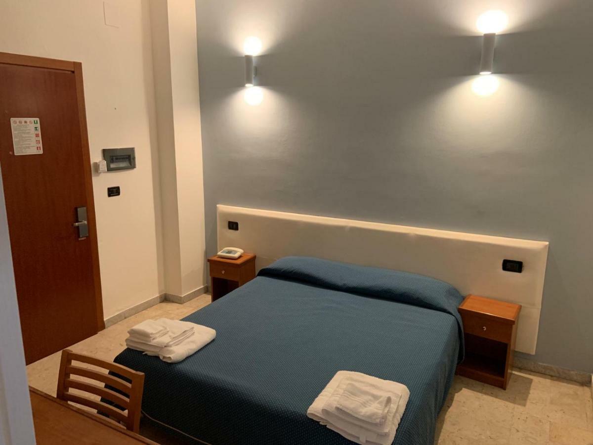 Hotel Lungomare ريجّو دي كالابريا المظهر الخارجي الصورة