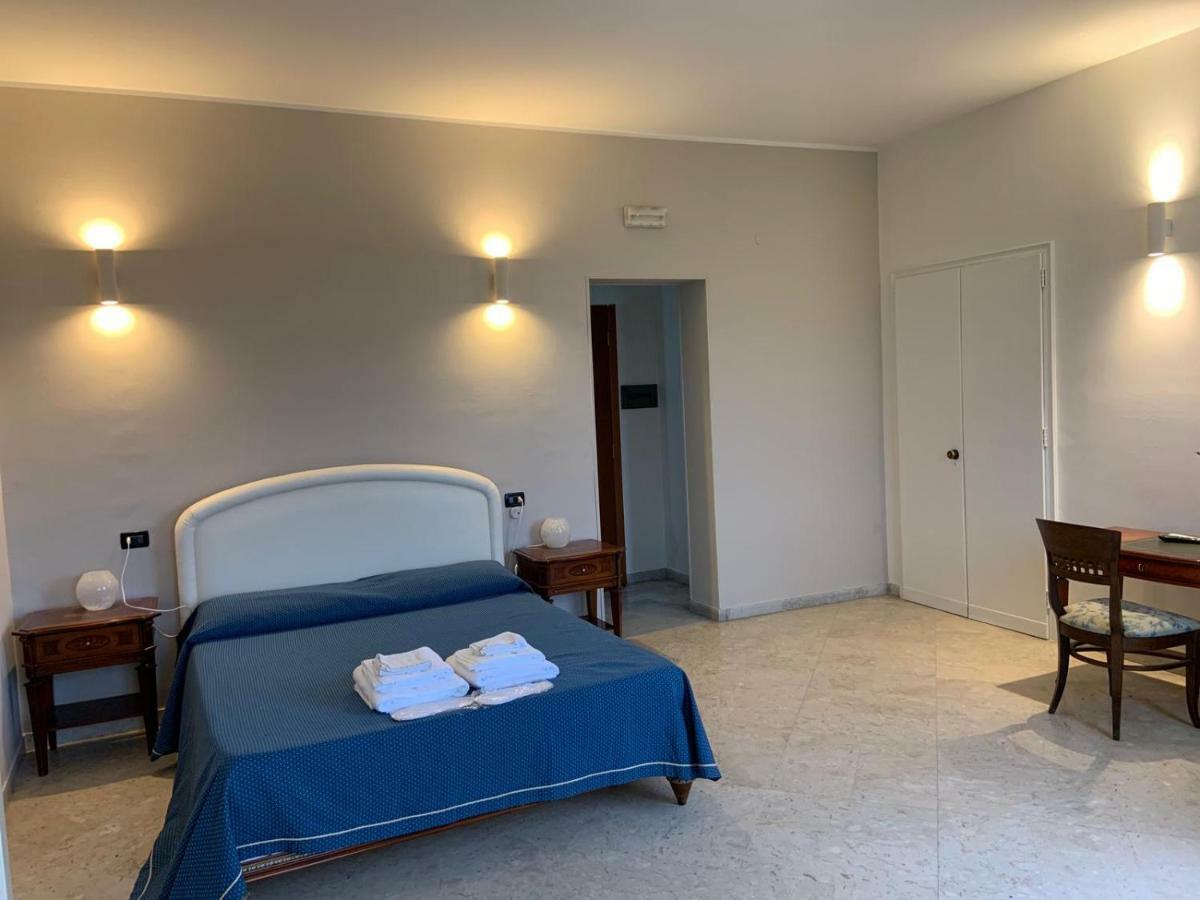 Hotel Lungomare ريجّو دي كالابريا المظهر الخارجي الصورة