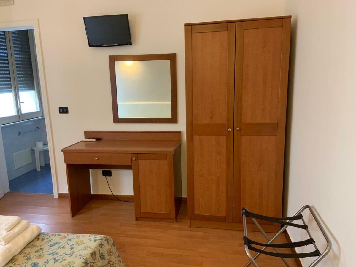 Hotel Lungomare ريجّو دي كالابريا المظهر الخارجي الصورة
